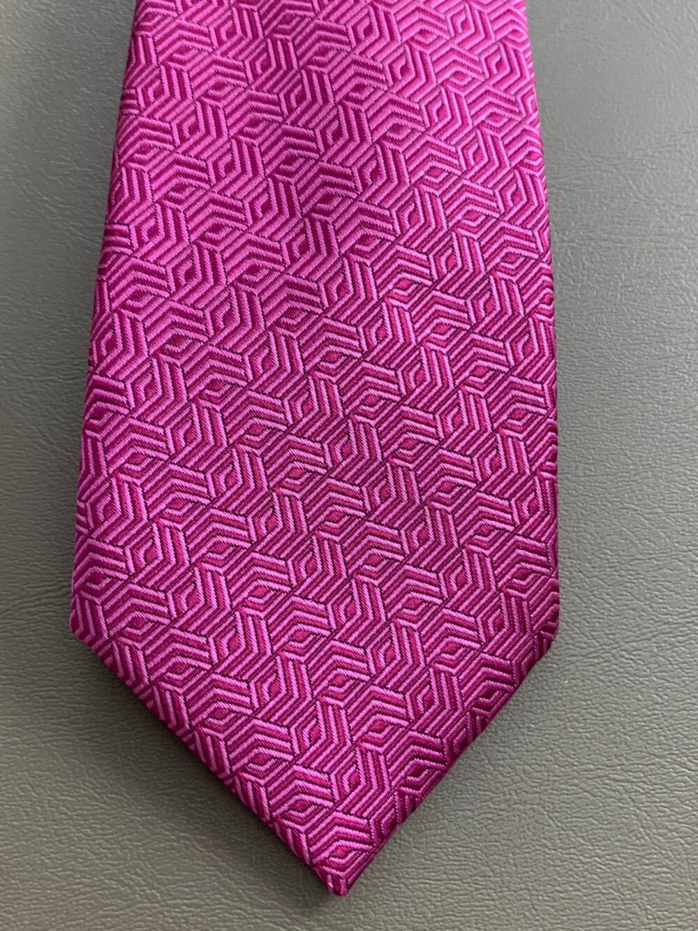 Alfani Men's Slim 2.75'' 100% Polyester Neck Tie, Berry Kenmore Geometric